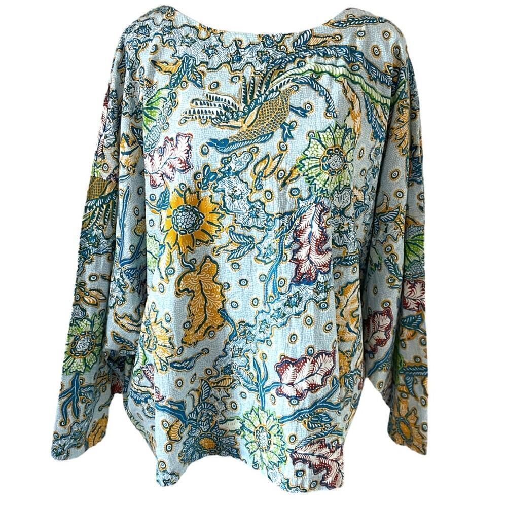 Suzie Kondi Saria Boxy Printed Batik Top Size Medium